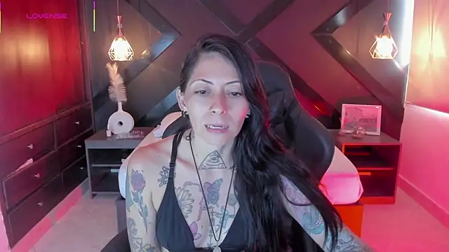 dark gotica online show from September 25, 7:06 pm