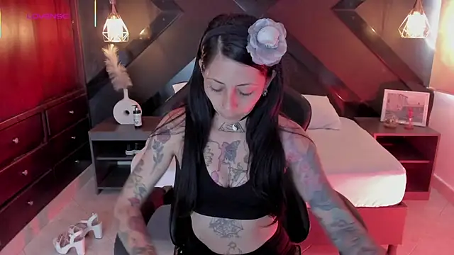 dark gotica online show from October 1, 7:09 pm