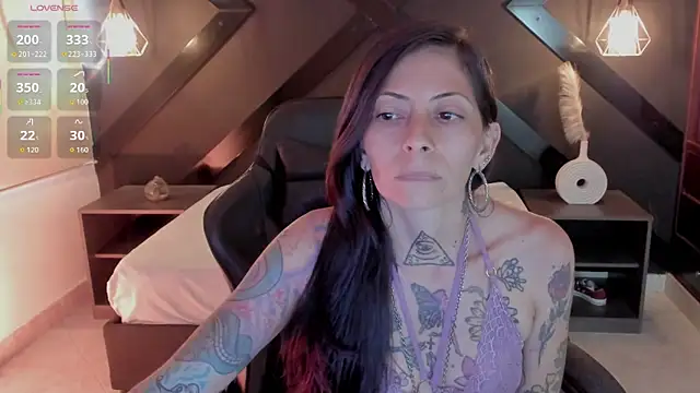 dark gotica online show from March 30, 8:43 pm