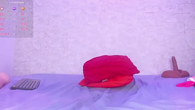 Snapshot of SamanthaGracee chatting on February 25, 2:43 am SamanthaGracee online show from February 25, 2:43 am