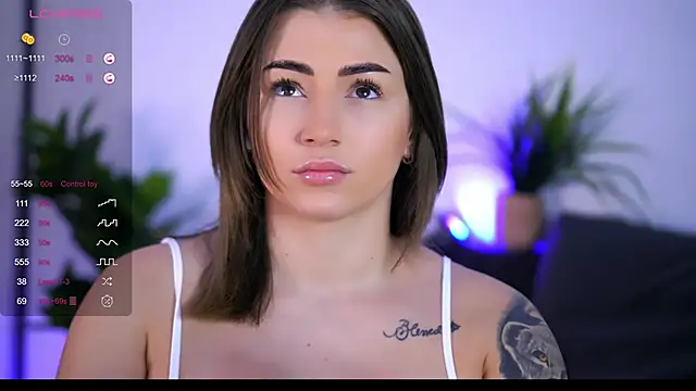 AishaCarter online show from October 17, 5:04 pm