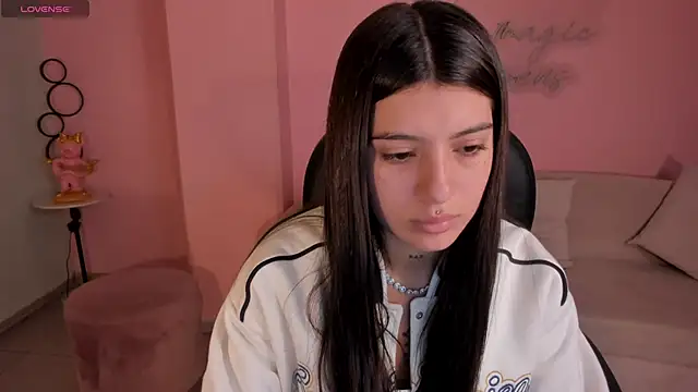 Snapshot of AlessiaCorleone_ chatting on December 29, 5:54 pm AlessiaCorleone online show from December 29, 5:54 pm