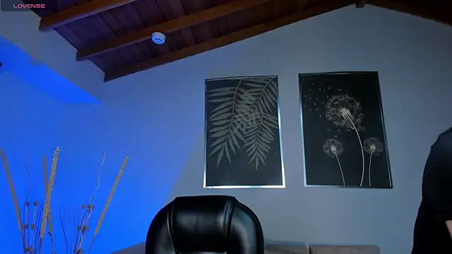 Snapshot of AmyWalker_ chatting on February 4, 10:21 am AmyWalker online show from February 4, 10:21 am