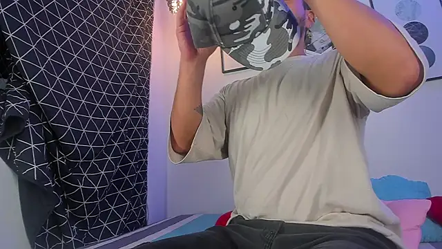 Juan Castano online show from March 16, 12:45 am