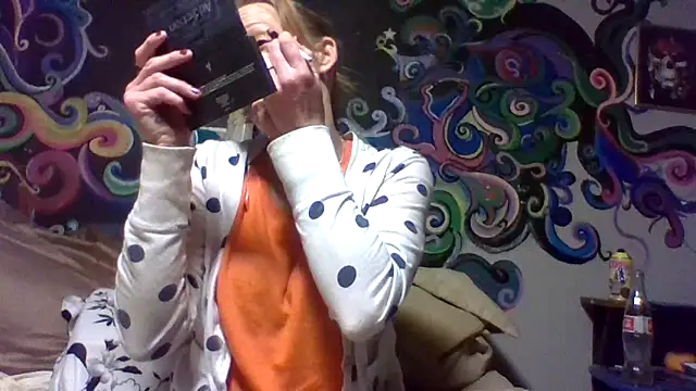 Snapshot of 4EyedSluttyGinger chatting on March 15, 5:04 pm 4EyedSluttyGinger online show from March 15, 5:04 pm