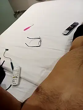 Snapshot of desiboy154 chatting on April 16, 6:09 pm desiboy154 online show from April 16, 6:09 pm