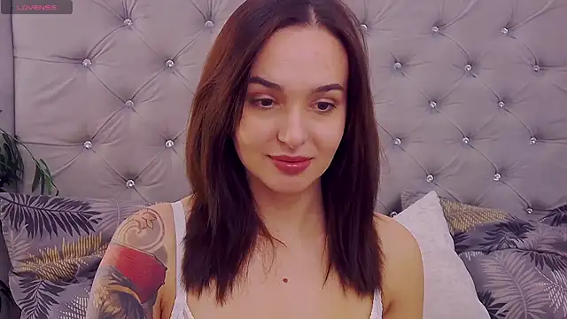 MeIisaLove online show from November 21, 2:38 pm