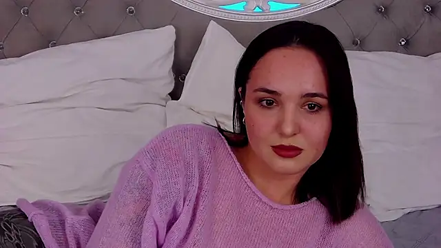 MeIisaLove online show from April 16, 2:18 pm