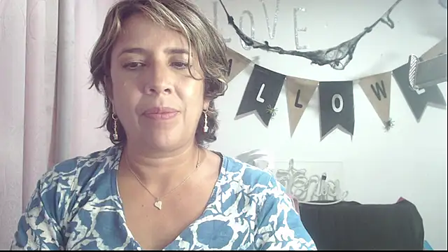 Victoria meester online show from October 7, 9:01 pm