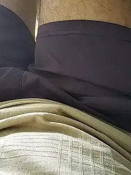 Snapshot of it_suhorney chatting on October 3, 4:53 am it suhorney online show from October 3, 4:53 am