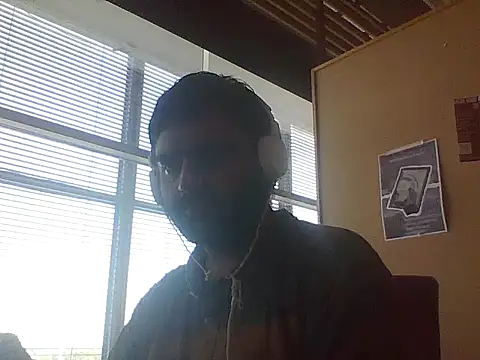 Snapshot of JohnBond009 chatting on June 18, 1:48 pm JohnBond009 online show from June 18, 1:48 pm
