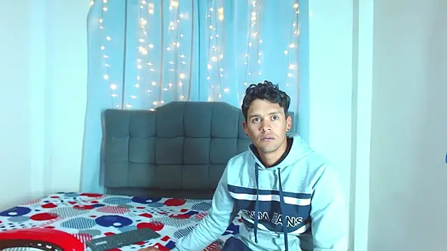 kelvin jhoseth1 online show from November 24, 10:20 pm