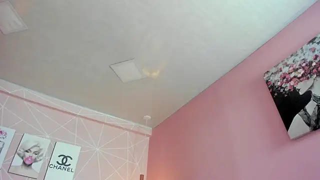 dolly zoe online show from October 27, 4:05 am