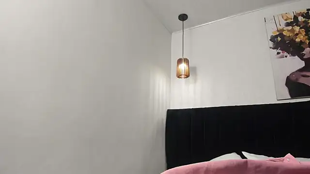 dolly zoe online show from April 14, 5:24 am