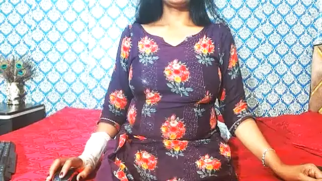 Snapshot of nikitahot3 chatting on October 12, 3:11 pm nikitahot3 online show from October 12, 3:11 pm