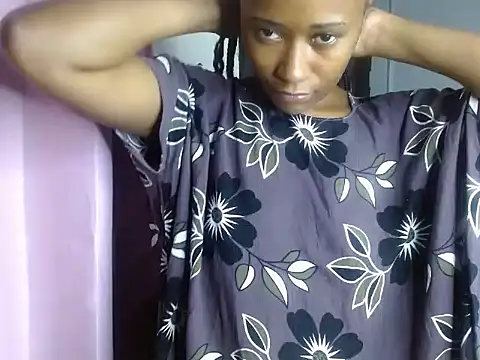 Snapshot of savage_laura chatting on June 5, 9:37 am savage laura online show from June 5, 9:37 am