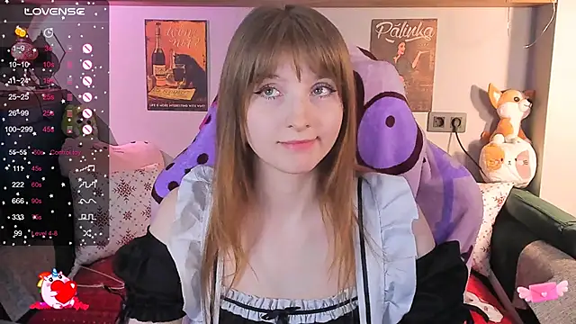 Snapshot of AliceLanley chatting on December 8, 2:19 pm AliceLanley online show from December 8, 2:19 pm