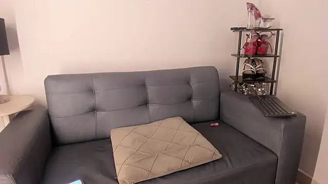 valerycolins online show from February 22, 2:17 am