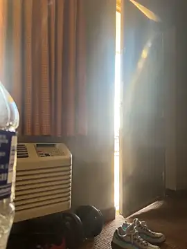 Stressreliever82 online show from March 25, 2:45 pm