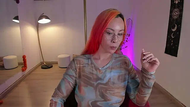 Snapshot of Kat_Art chatting on January 3, 2:10 am Kat Art online show from January 3, 2:10 am