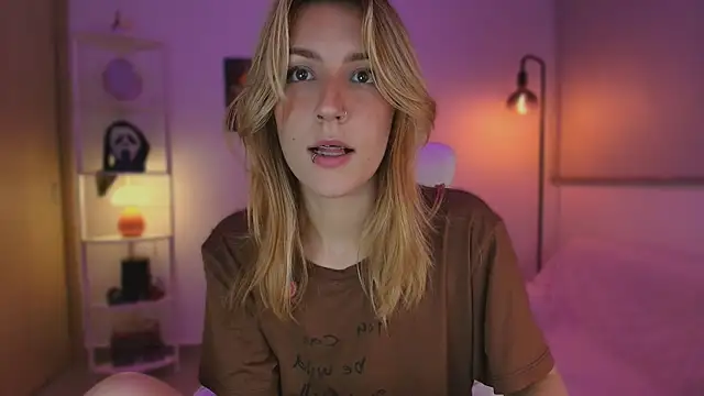 Dakotaa  online show from October 31, 5:08 am