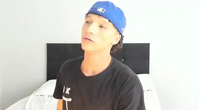 Snapshot of angelcortes chatting on March 11, 9:15 pm angelcortes online show from March 11, 9:15 pm