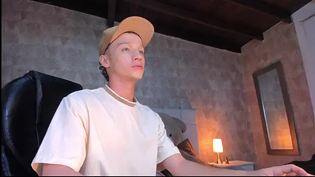 angelcortes online show from November 25, 11:54 am