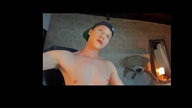 angelcortes online show from January 8, 8:11 pm