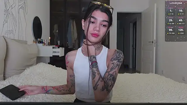 vinkitinkii online show from November 15, 4:43 am