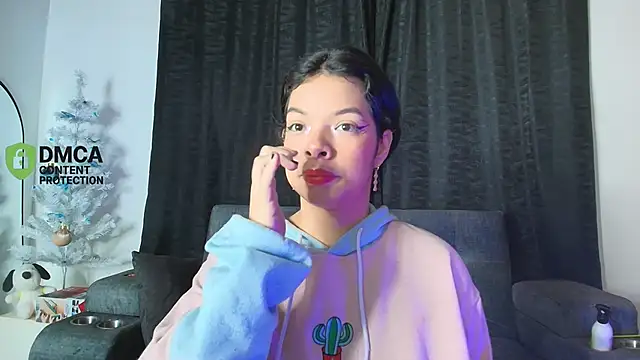 yungelitamor  online show from December 16, 5:12 am