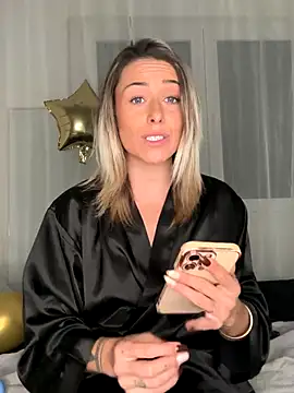 Snapshot of petrouchkaaa_ chatting on November 20, 9:14 pm petrouchkaaa online show from November 20, 9:14 pm