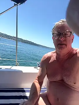 littleone01234 online show from December 12, 3:32 am