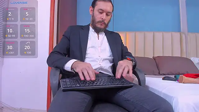 jeanpiere  online show from September 30, 3:33 am