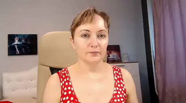 BettyFootFetish online show from December 5, 8:11 am