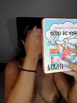 LarissaGaby01 online show from December 12, 8:43 pm