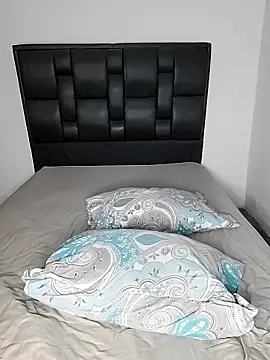 LarissaGaby01 online show from January 3, 10:08 pm