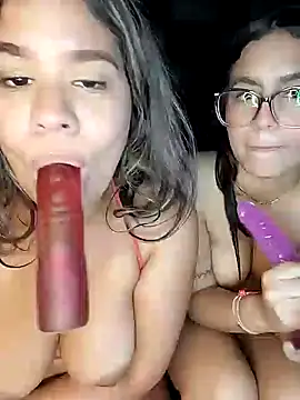 LarissaGaby01 online show from February 8, 3:19 am