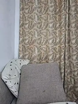Snapshot of hornycreamybabe chatting on July 25, 4:54 am hornycreamybabe online show from July 25, 4:54 am