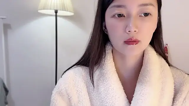 Snapshot of A-xena chatting on January 4, 2:25 pm A-xena online show from January 4, 2:25 pm