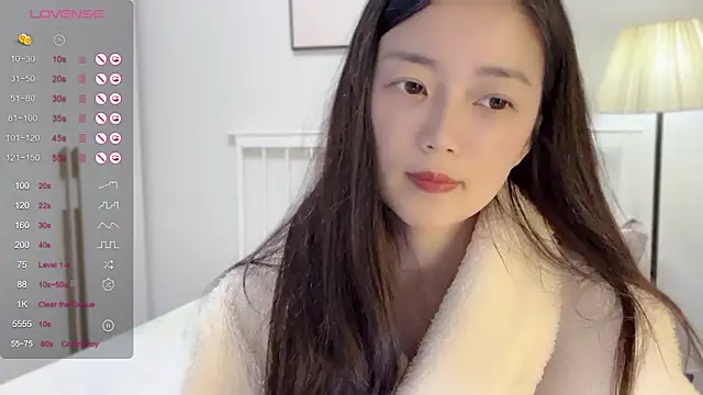Snapshot of A-xena chatting on February 18, 1:44 pm A-xena online show from February 18, 1:44 pm