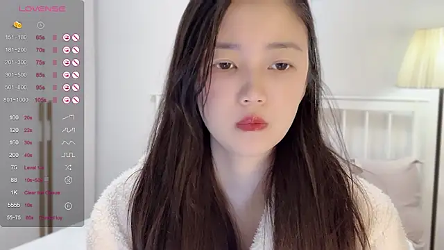 Snapshot of A-xena chatting on February 21, 2:39 am A-xena online show from February 21, 2:39 am