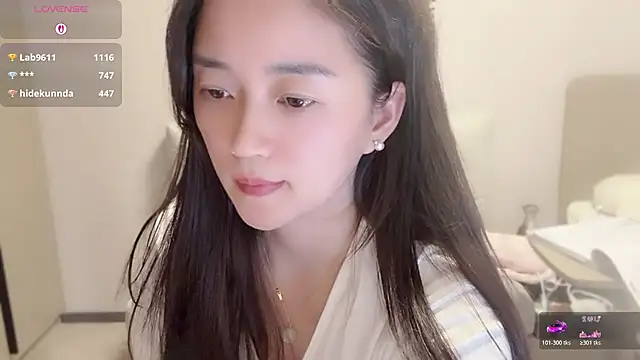 A-xena online show from October 26, 3:18 pm