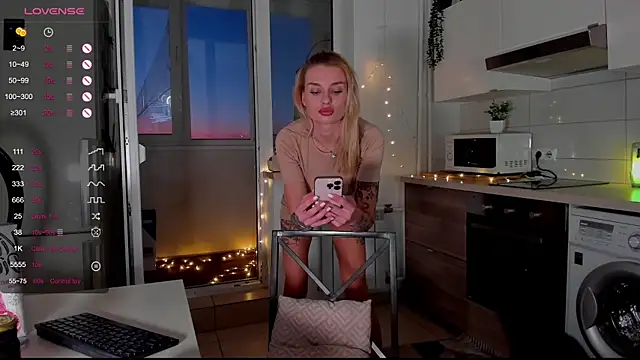 MissLovex online show from February 6, 11:54 am