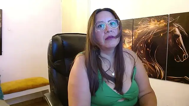 amalia brunette online show from March 10, 11:21 pm