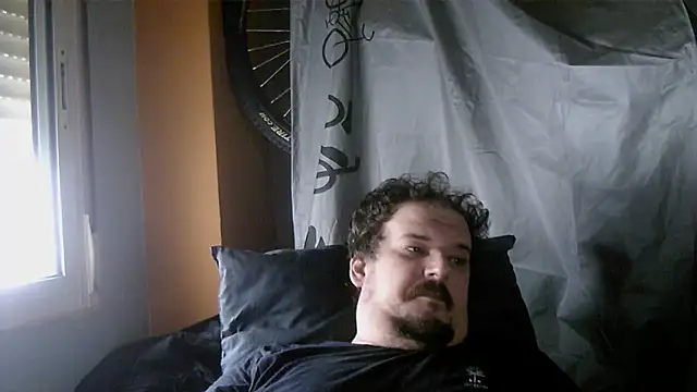 porkorossy online show from October 6, 7:06 am