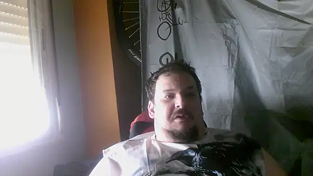Snapshot of porkorossy chatting on April 28, 8:41 am porkorossy online show from April 28, 8:41 am