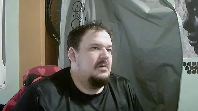 Snapshot of porkorossy chatting on April 29, 9:57 am porkorossy online show from April 29, 9:57 am