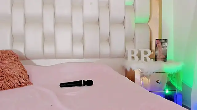 BeckyRusso online show from March 22, 6:25 pm