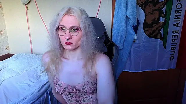 Lori Myaf online show from March 18, 3:15 pm