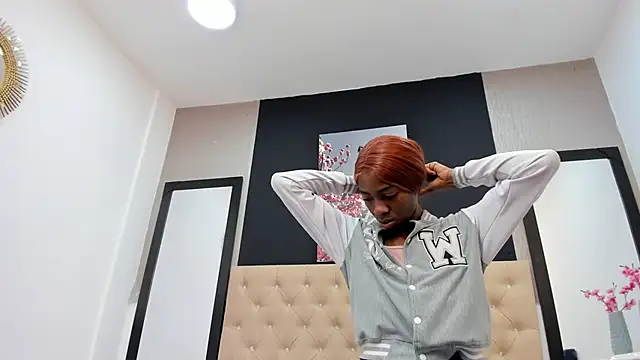 Shanelle   online show from March 6, 2:51 pm